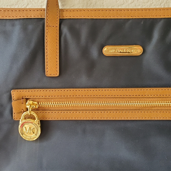 Michael Kors Tote - Picture 2 of 6